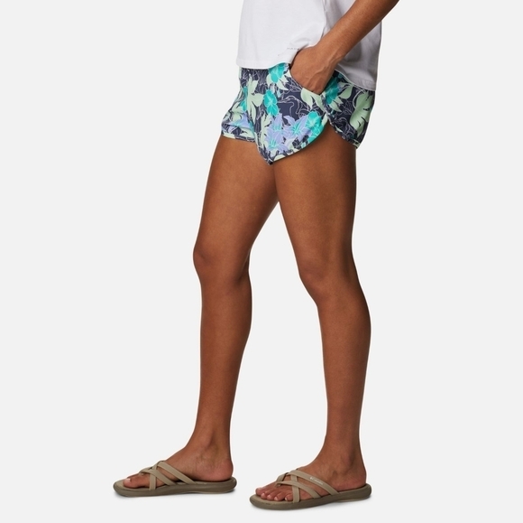 Columbia Bogata Bay Stretch Floral Printed Shorts NWT size XXL - Picture 3 of 16
